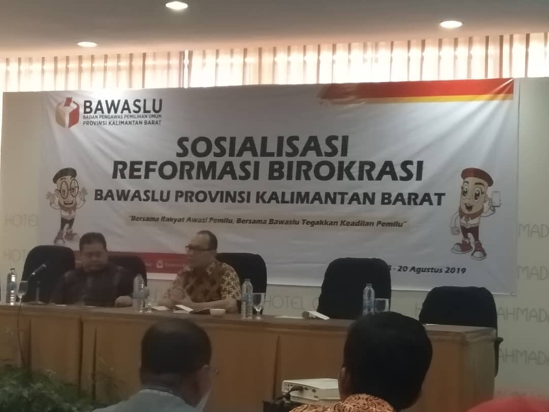 Bawaslu Kab.Sambas Hadir dalam Sosialisasi Reformasi Birokrasi
