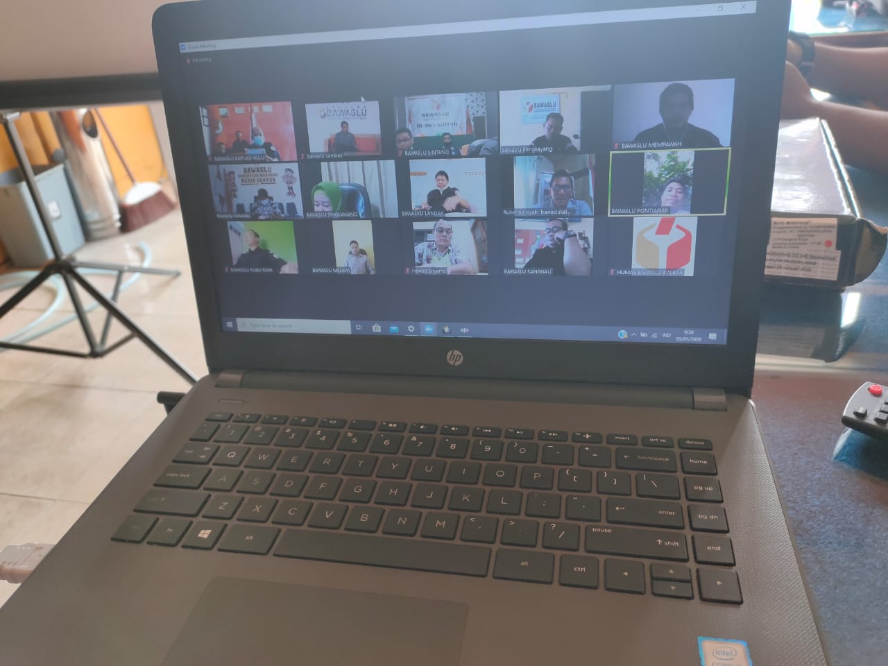 Bawaslu Kalbar Adakan Rapat Konsolidasi secara Online dengan Ketua Bawaslu Kabupaten/Kota Se-Kalbar