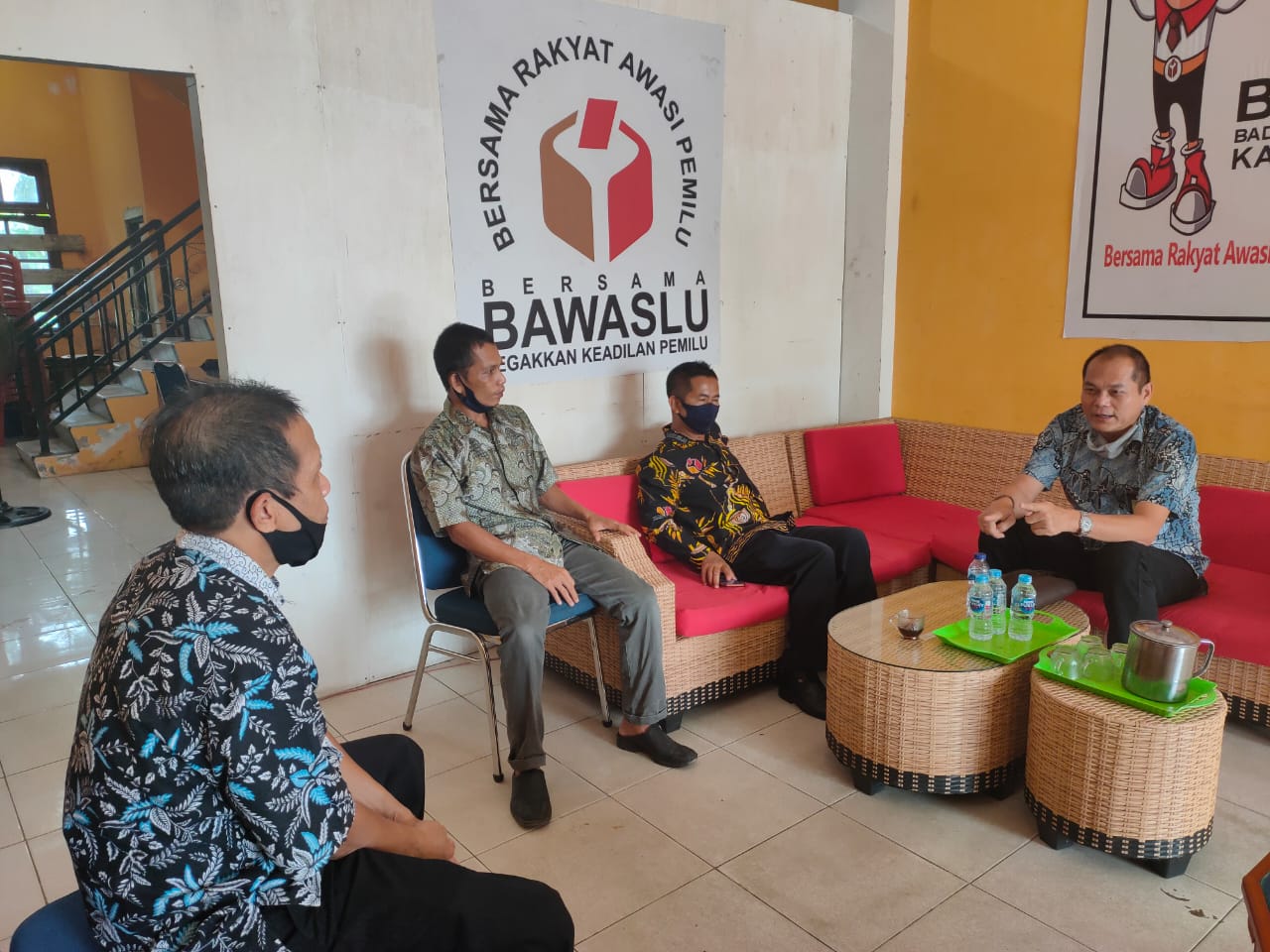 Hawad : Bawaslu Sambas Harus Tingkatkan Kapasitas Staf Sekretariat