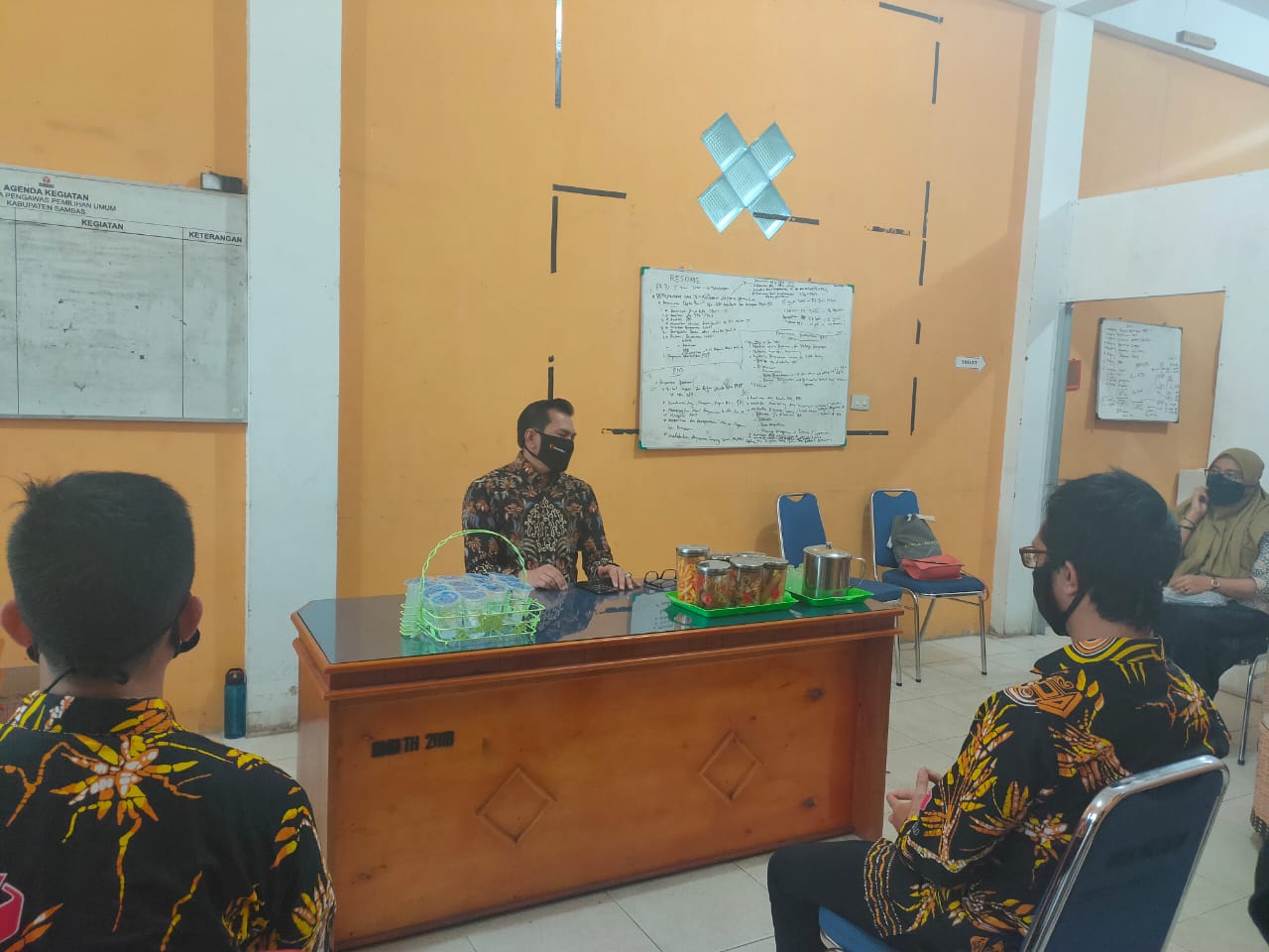 Ketua Bawaslu Provinsi Kalimantan Barat Lakukan Supervisi dan Monitoring Ke Bawaslu Sambas